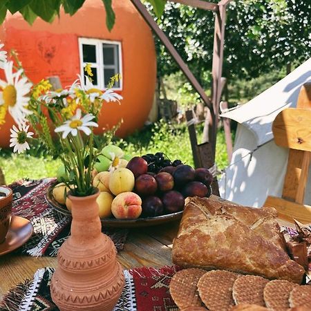Hovek Guest House Дилиян Екстериор снимка