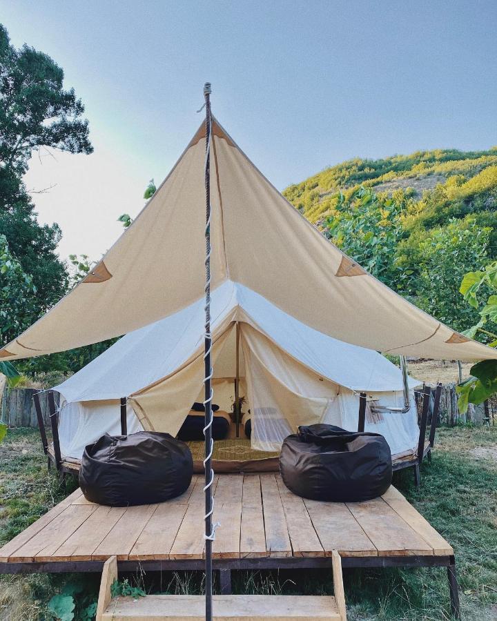 Hovek Guest House Дилиян Екстериор снимка