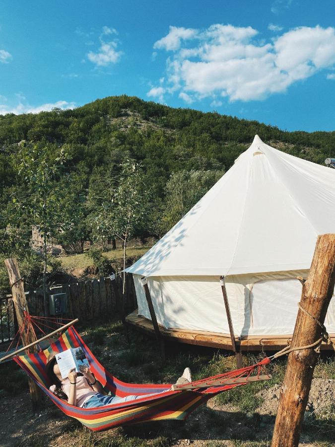 Hovek Guest House Дилиян Екстериор снимка