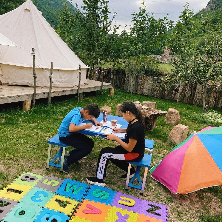 Hovek Guest House Дилиян Екстериор снимка