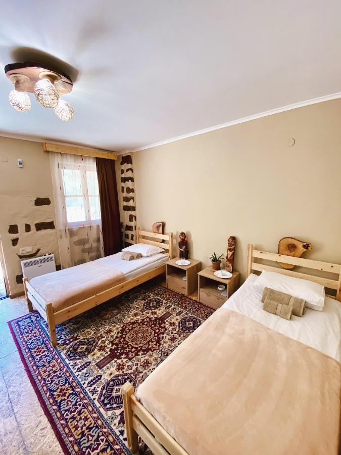 Hovek Guest House Дилиян Екстериор снимка