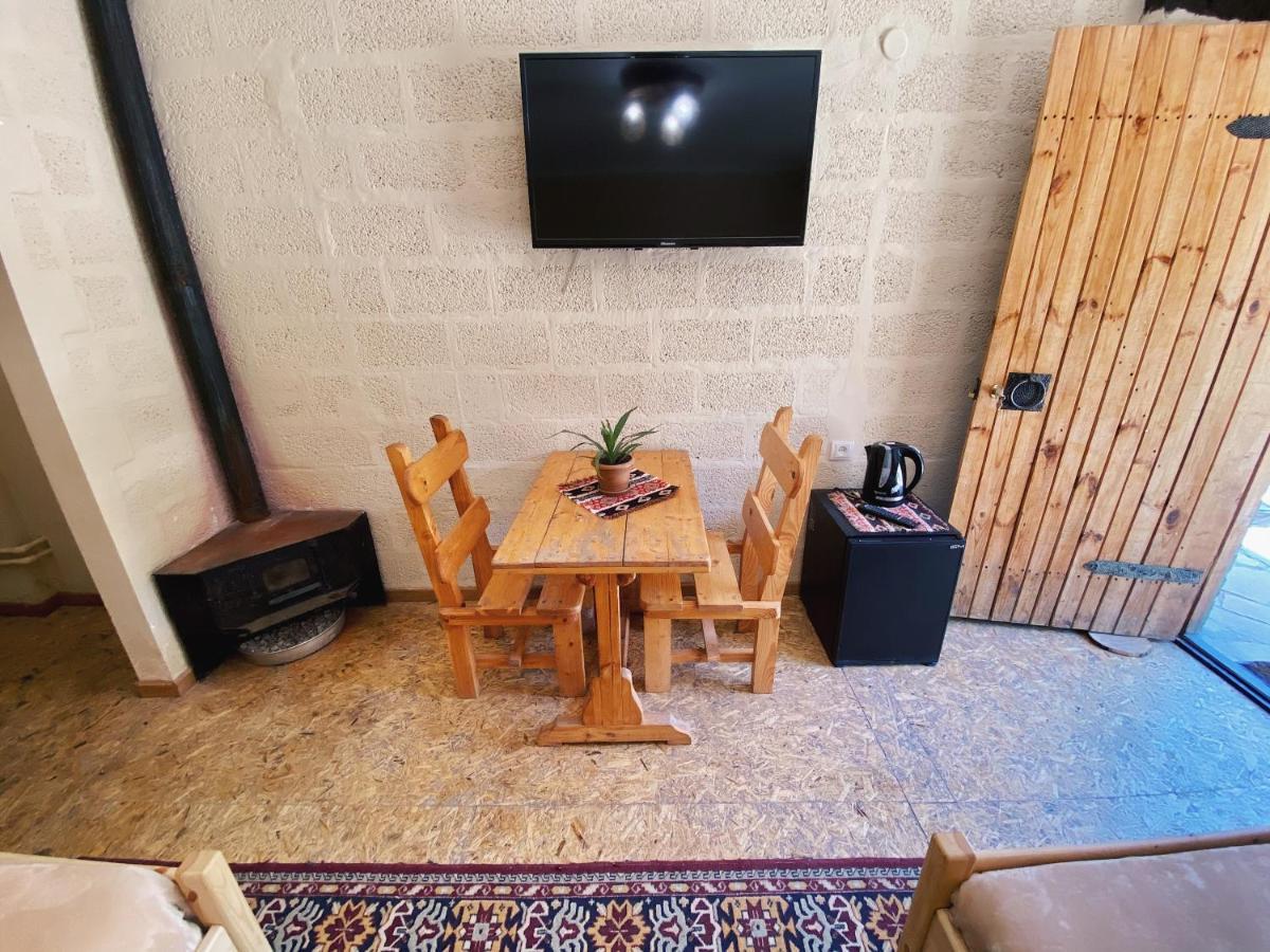 Hovek Guest House Дилиян Екстериор снимка