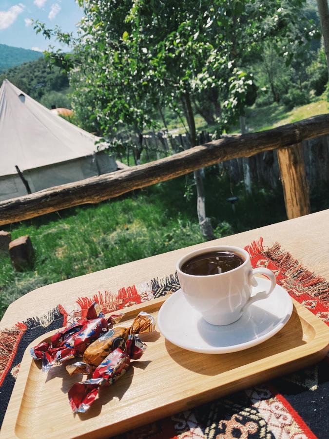 Hovek Guest House Дилиян Екстериор снимка