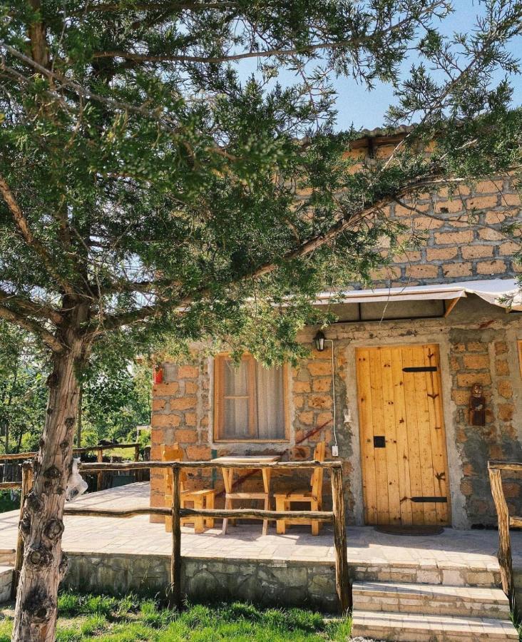 Hovek Guest House Дилиян Екстериор снимка