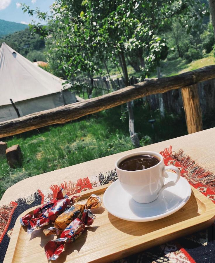 Hovek Guest House Дилиян Екстериор снимка