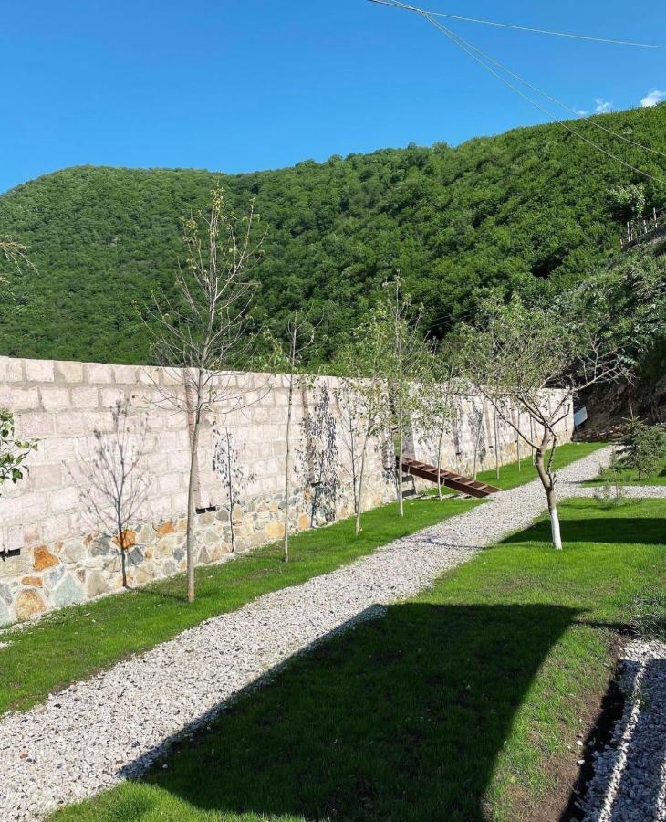Hovek Guest House Дилиян Екстериор снимка