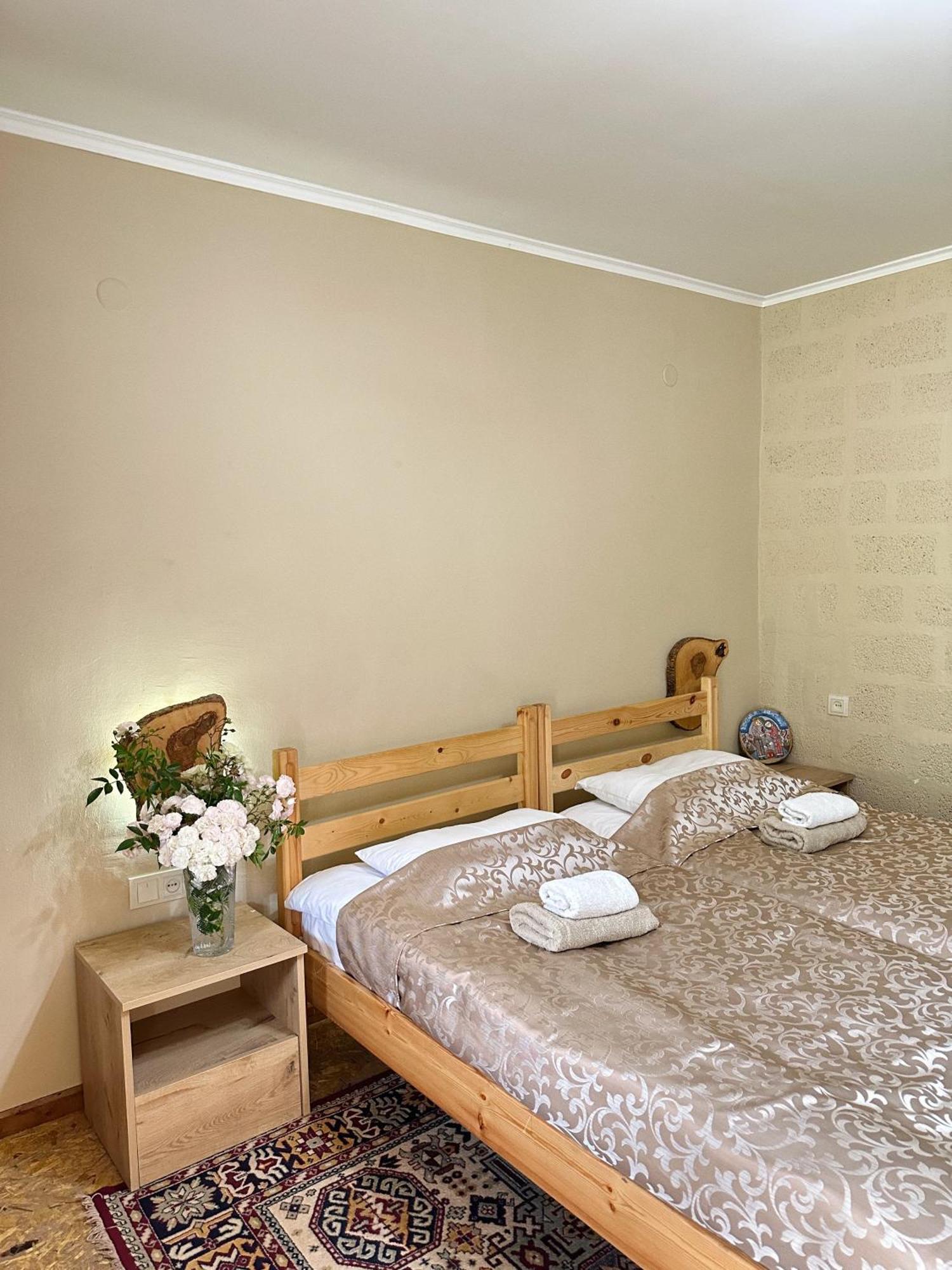 Hovek Guest House Дилиян Екстериор снимка