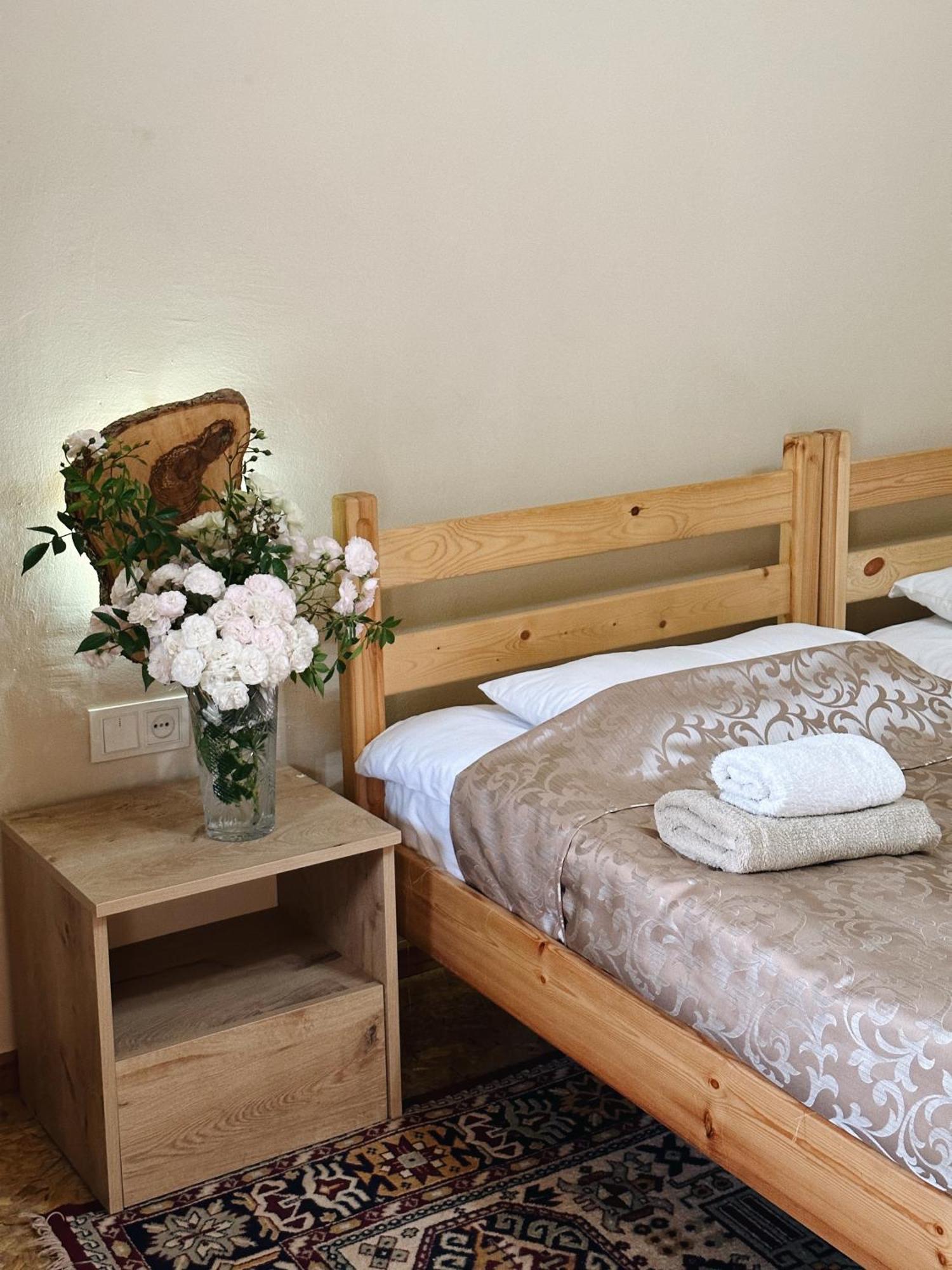 Hovek Guest House Дилиян Екстериор снимка